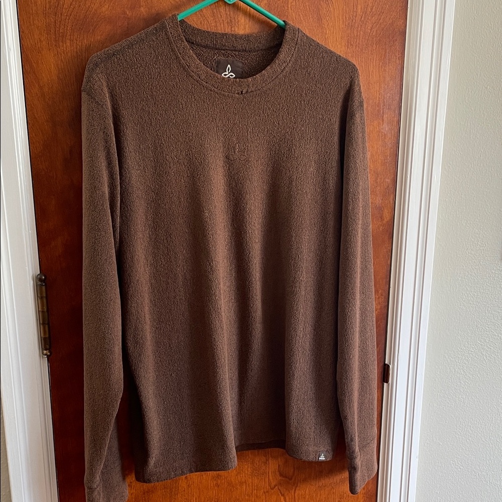 Men’s Prana pullover. Brown medium.